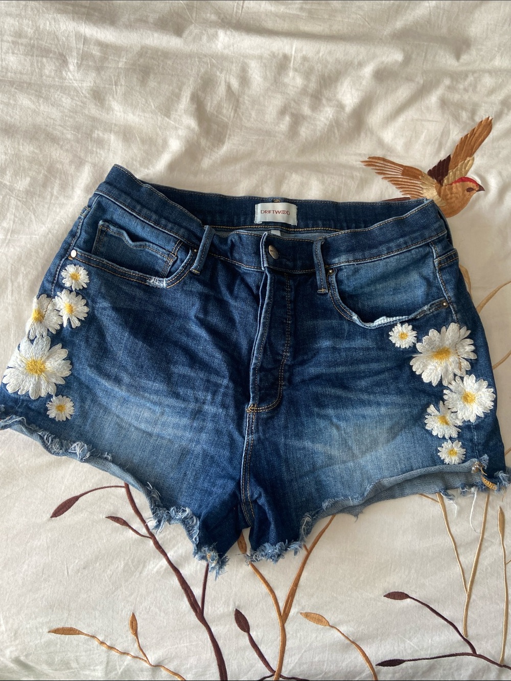 Driftwood Goldie Denim Daisy Embroidered Dark Blue Women's Shorts GUC 30 Stretch